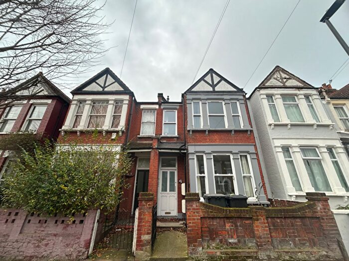 2 Bedroom Flat To Rent In Hanover Road, London, N15