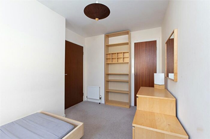 2 Bedroom End Of Terrace House To Rent In Younger Gardens, St Andrews, Fife, KY16