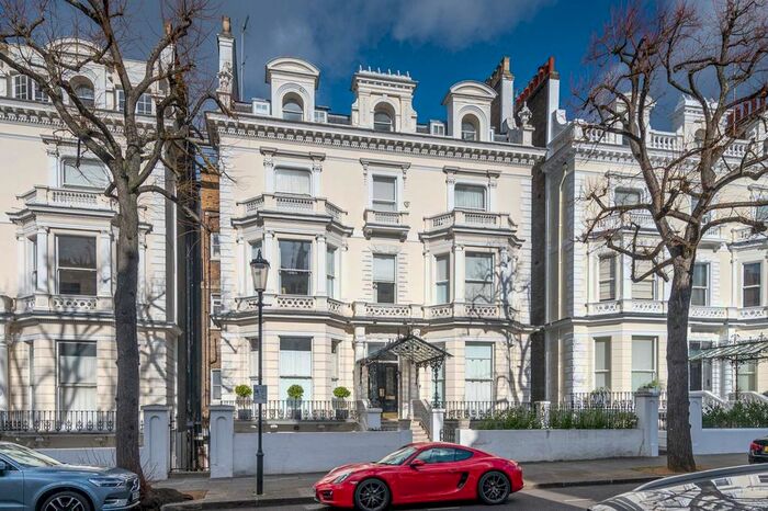 1 Bedroom Flat To Rent In Holland Park, Holland Park, London, W11