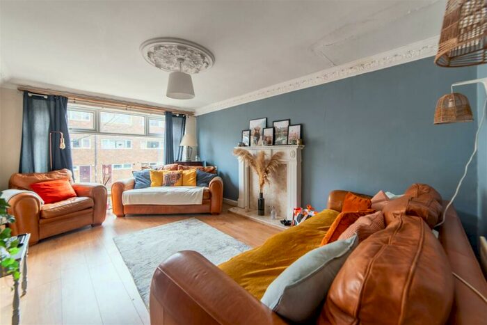 3 Bedroom Terraced House To Rent In Langhorn Close, Heaton, Newcastle Upon Tyne, NE6