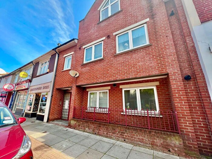 2 Bedroom Apartment To Rent In Kingston Road, Portsmouth, PO2