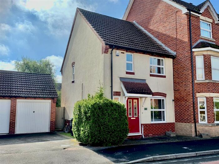 3 Bedroom Semi-Detached House To Rent In Ferguson Road, Devizes, SN10