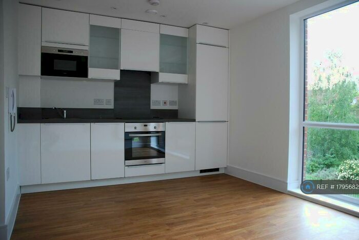 Studio To Rent In Turner House, London, SE8