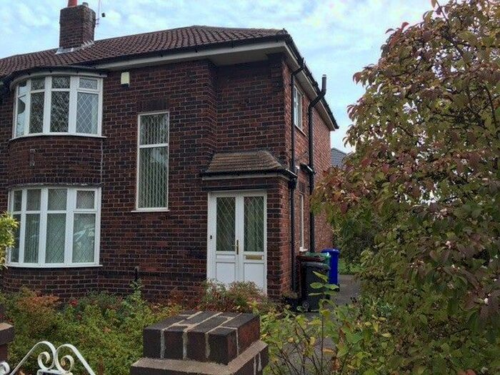 3 Bedroom Semi-Detached House To Rent In Kingsway, Manchester M20