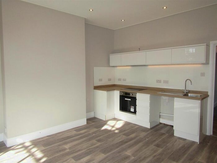 1 Bedroom Flat To Rent In Blackall Road, Exeter, EX4