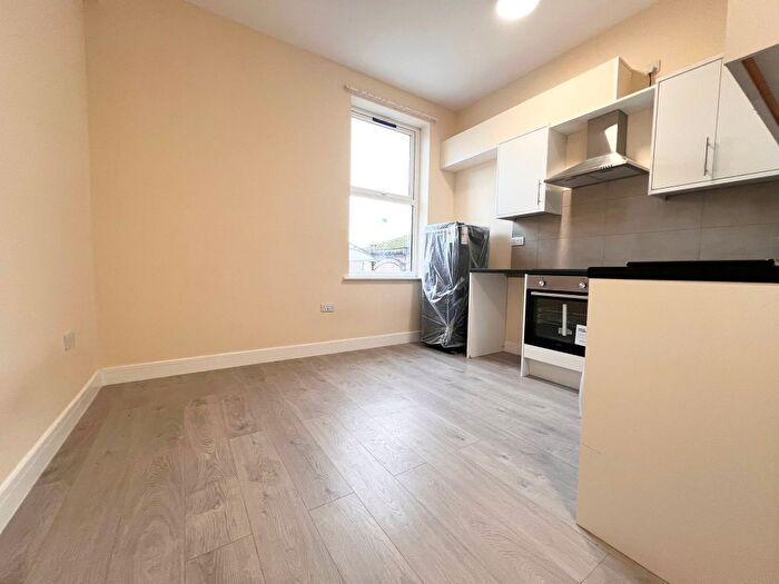 Studio To Rent In Dalton Street, SE27
