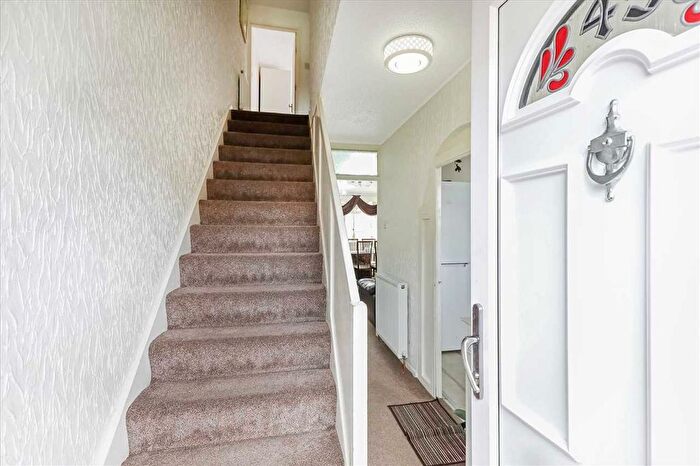 2 Bedroom Terraced House For Sale In Maxwell Gardens, Dumbreck, Glasgow, G41