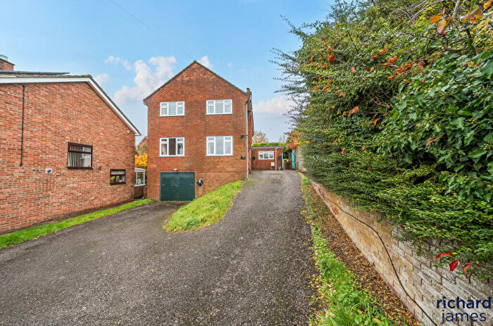 5 Bedroom Detached House For Sale In Purton Road, Swindon, Swindon, SN2