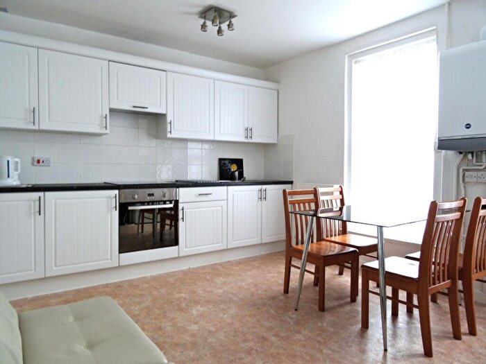 5 Bedroom House To Rent In Well Street, Exeter, EX4