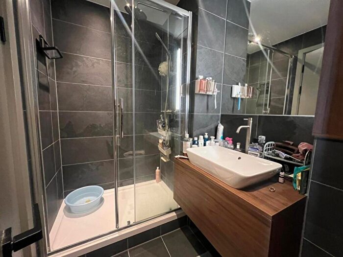 2 Bedroom Apartment To Rent In F Spinners Way, Castlefield, Manchester, M15