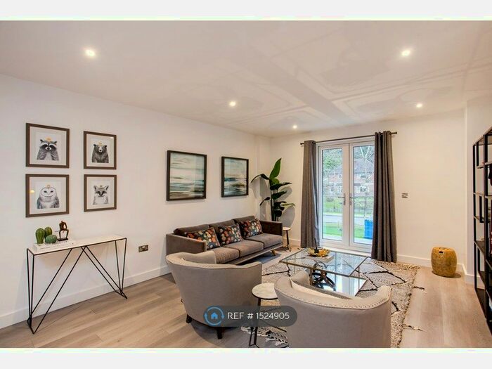 1 Bedroom Flat To Rent In Heron House, Godalming, GU7