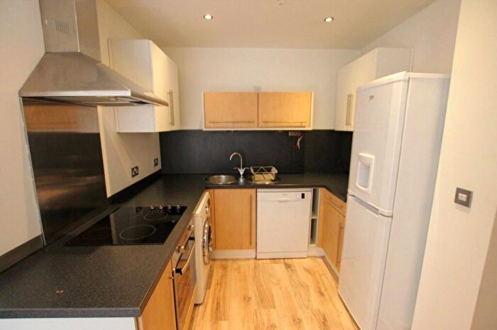 2 Bedroom Apartment To Rent In Tarn House, Manchester, M15