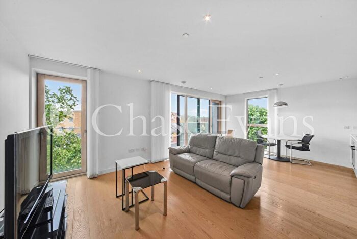 2 Bedroom Flat To Rent In Mansfield Point, Rodney Road, Elephant And Castle, London, SE17