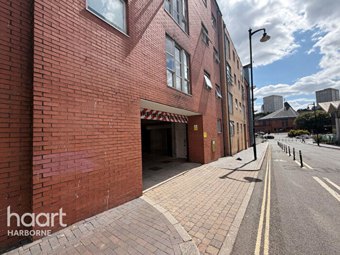 2 Bedroom Apartment To Rent In Hallmark Apartments, Jewellery Quarter, B1