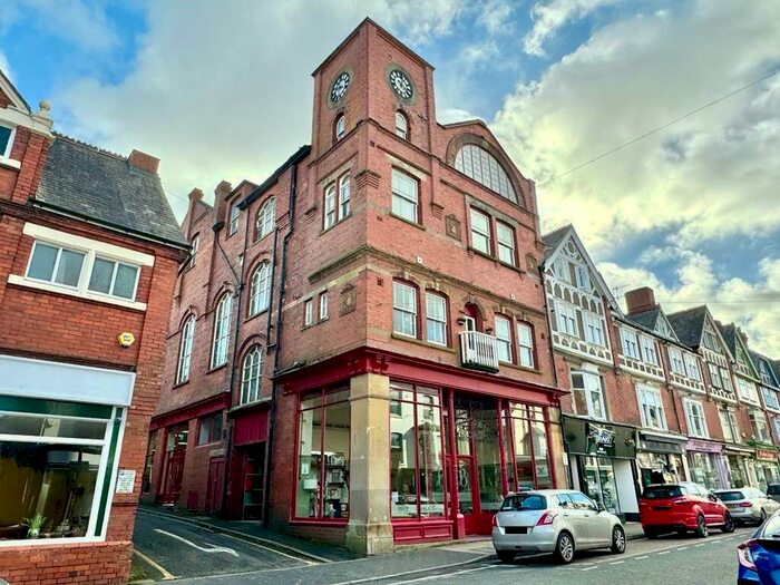 2 Bedroom Apartment For Sale In Middleton Street, Llandrindod Wells, Powys, LD1