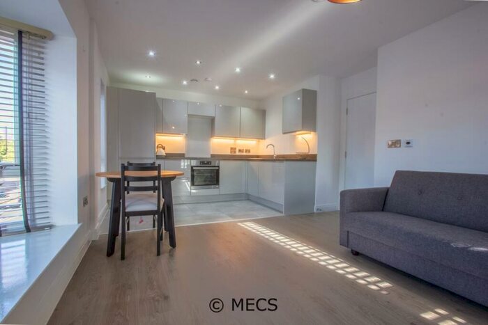 1 Bedroom Apartment To Rent In Kings Oak, Harborne Park Road, Birmingham, West Midlands, B17