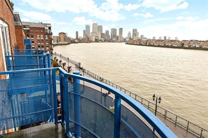 1 Bedroom Apartment To Rent In Mauretania Building, Jardine Road, E1W