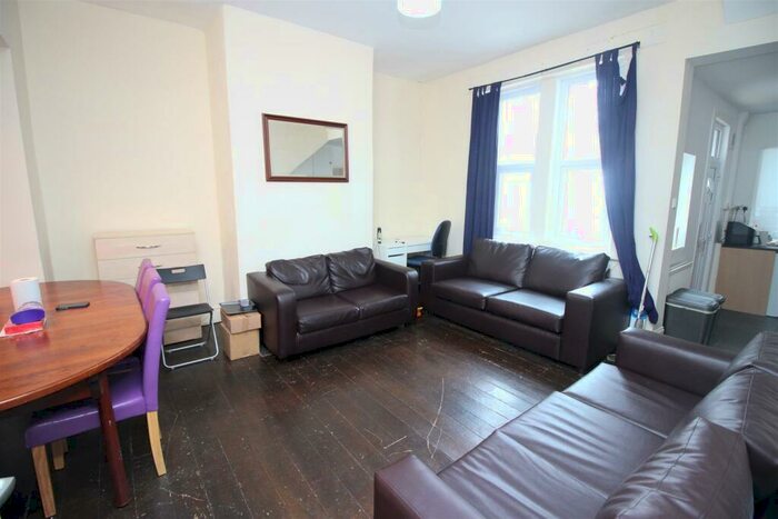 5 Bedroom Terraced House To Rent In Salisbury Gardens, Newcastle Upon Tyne, NE2