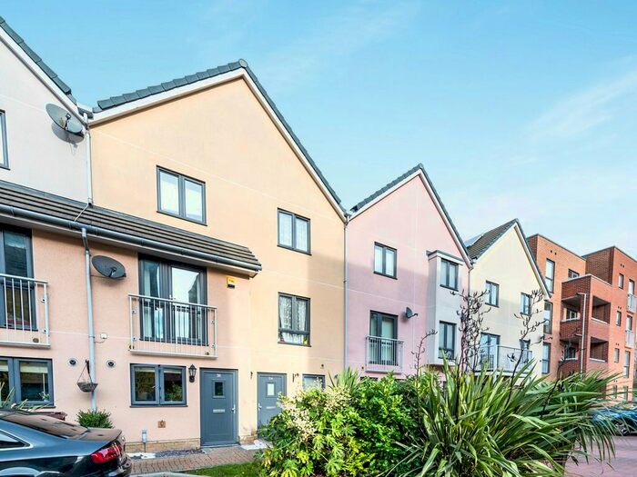 3 Bedroom Terraced House To Rent In Draper Close, Grays, RM20