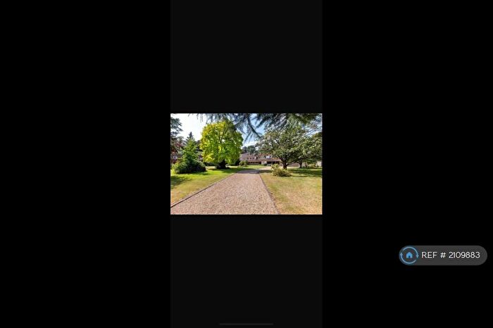 3 Bedroom Flat To Rent In Gilmerton Court, Cambridge, CB2