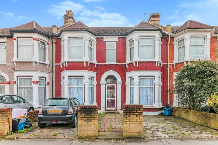 2 Bedroom Flat To Rent In Albert Road, Ilford, IG1