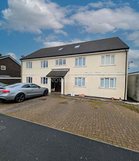 2 Bedroom Flat For Sale In Easterdown Close, Plymstock, PL9