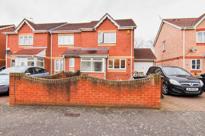 3 Bedroom Semi-Detached House To Rent In Blessing Way, Barking, London, IG11