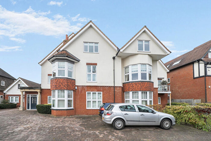 2 Bedroom Apartment For Sale In Scotts Lane, Bromley, BR2
