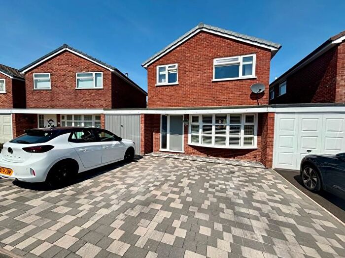 3 Bedroom Link Detached House For Sale In Burnell Road, Admaston, TF5