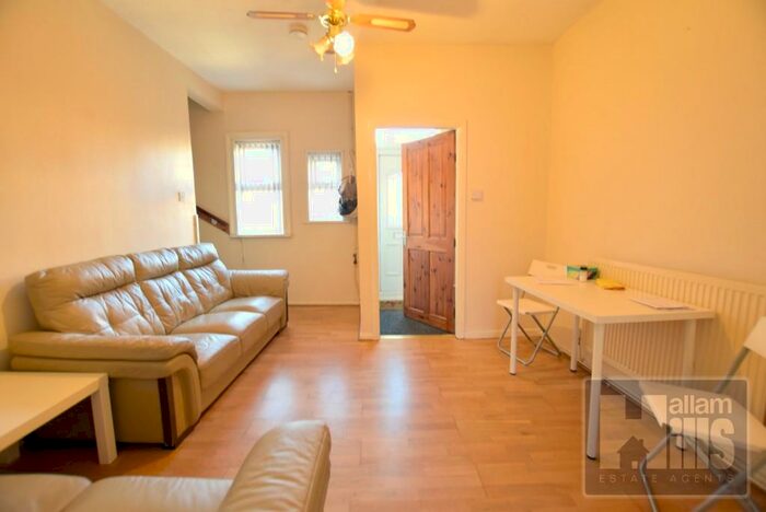 2 Bedroom Flat To Rent In London Road, Sheffield, S2