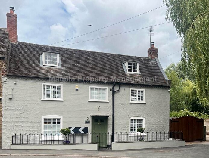 5 Bedroom Semi Detached House To Rent In Kimbolton, PE28