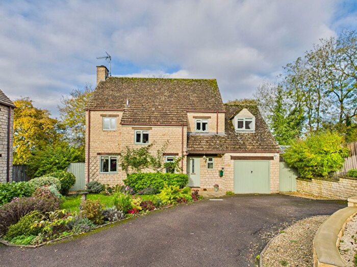 3 Bedroom Detached House For Sale In Orchard Bank, Great Rissington, GL54