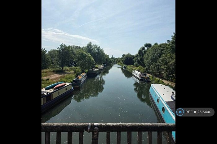 1 Bedroom House Boat To Rent In River Lea, Hertford, SG14