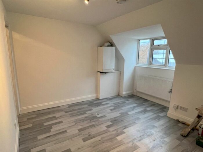 1 Bedroom Flat To Rent In Shenley Road, Borehamwood, WD6