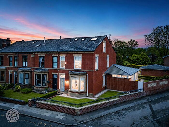 3 Bedroom End Terrace House For Sale In Holcombe Road, Greenmount, BL8