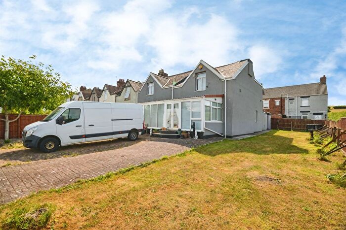 5 Bedroom End Terrace House For Sale In Front Row, Eldon, Bishop Auckland, DL14