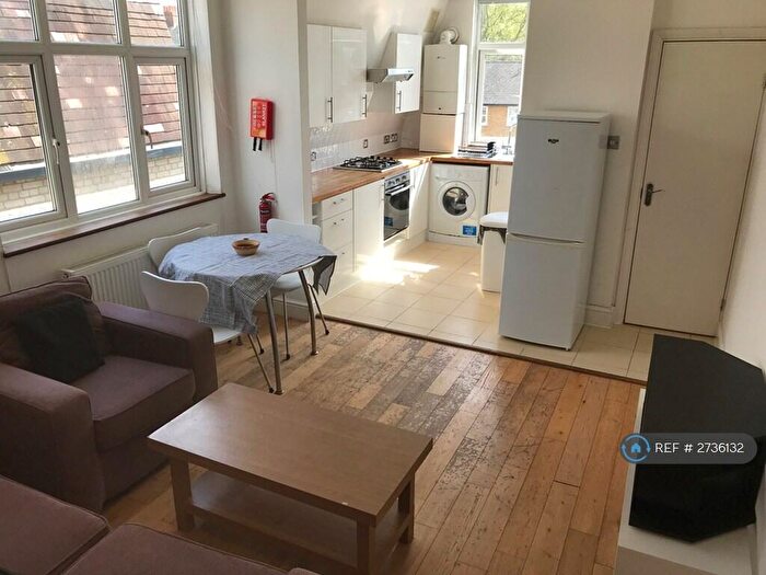 2 Bedroom Flat To Rent In Drake House, London, E1