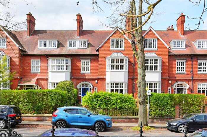 5 Bedroom Town House To Rent In The Avenue, York, YO30
