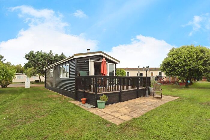 2 Bedroom Lodge For Sale In Promenade Way, Brightlingsea, CO7