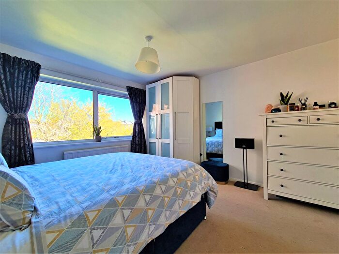 2 Bedroom Flat For Sale In Grange Road, Ealing, London, W5