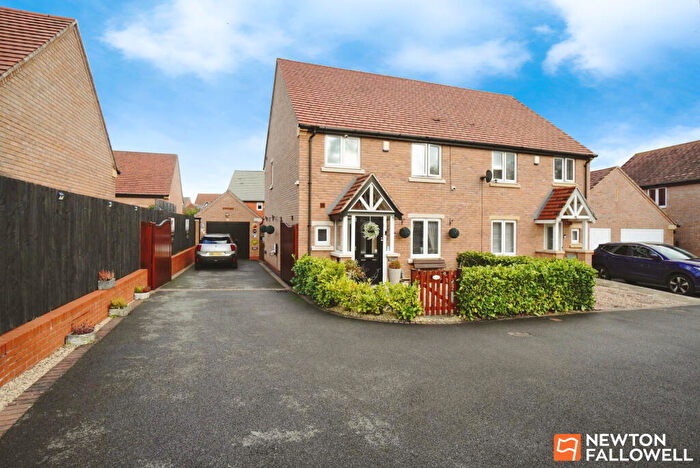3 Bedroom Semi Detached House For Sale In Alan Turing Road, Loughborough, LE11