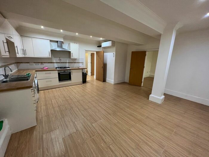 3 Bedroom Flat To Rent In Upton Lane, London, E7
