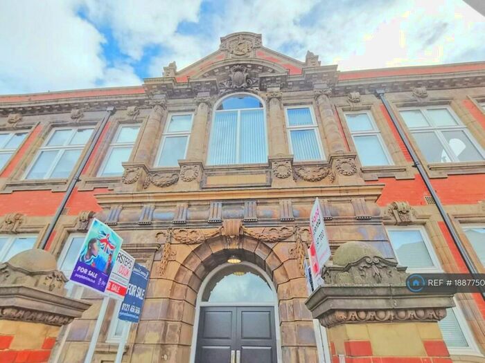 Studio To Rent In Crocketts Lane, Smethwick, B66