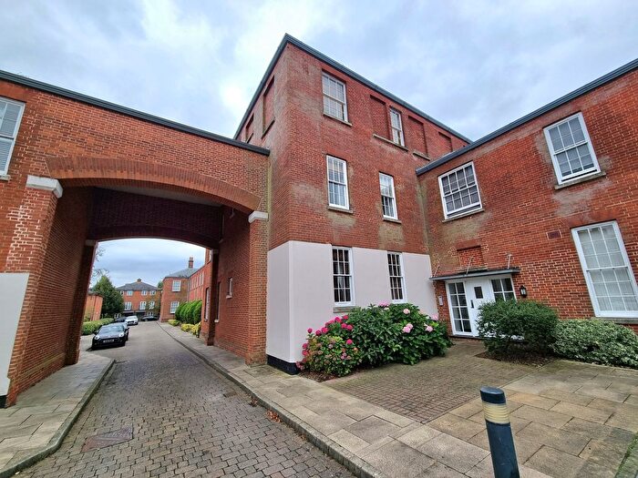 2 Bedroom Flat To Rent In Consort Mews, Knowle, Fareham, PO17