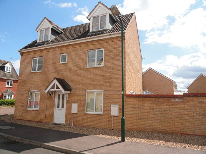 4 Bedroom Detached House To Rent In Vokes Street, Peterborough, PE2