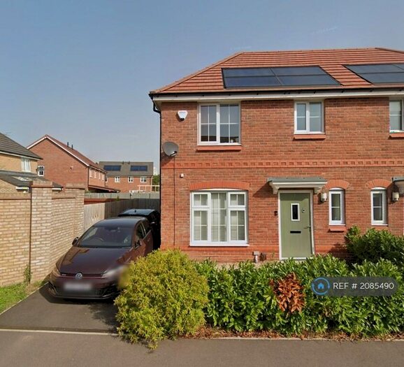 3 Bedroom Semi-Detached House To Rent In Hastings Gardens, Stockport, SK5