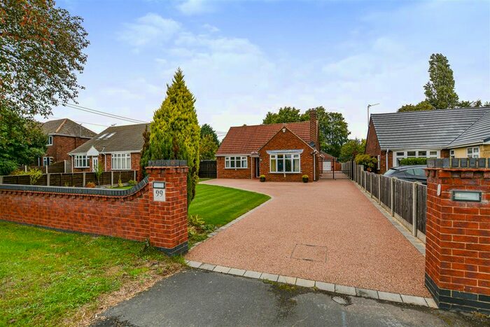 3 Bedroom Detached Bungalow For Sale In Brigg Road, Messingham, Scunthorpe, DN17