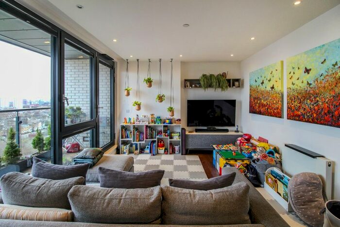 2 Bedroom Flat To Rent In Cadmium Square, London, E2