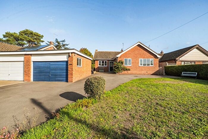 3 Bedroom Detached Bungalow For Sale In Crown Lane, Defford, WR8