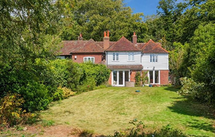4 Bedroom Semi-Detached House For Sale In Sheldwich Lees, Faversham, Kent, ME13